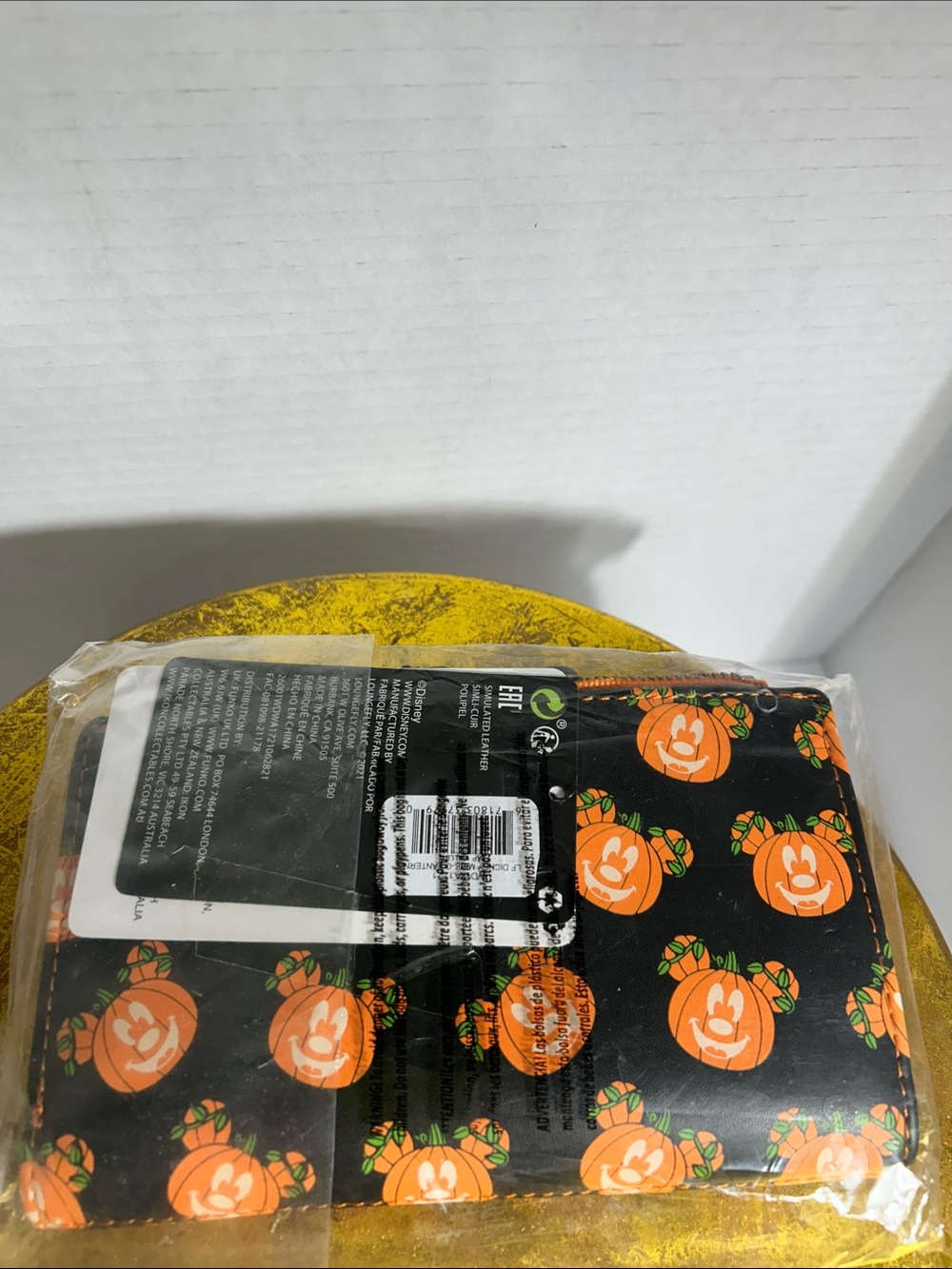 Disney Pumpkin Mickey Zip Wallet - Black & Orange - Picture 2 of 2